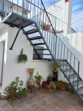 LOFT EN PATIO DE CASA TÍPICA DE PUEBLO